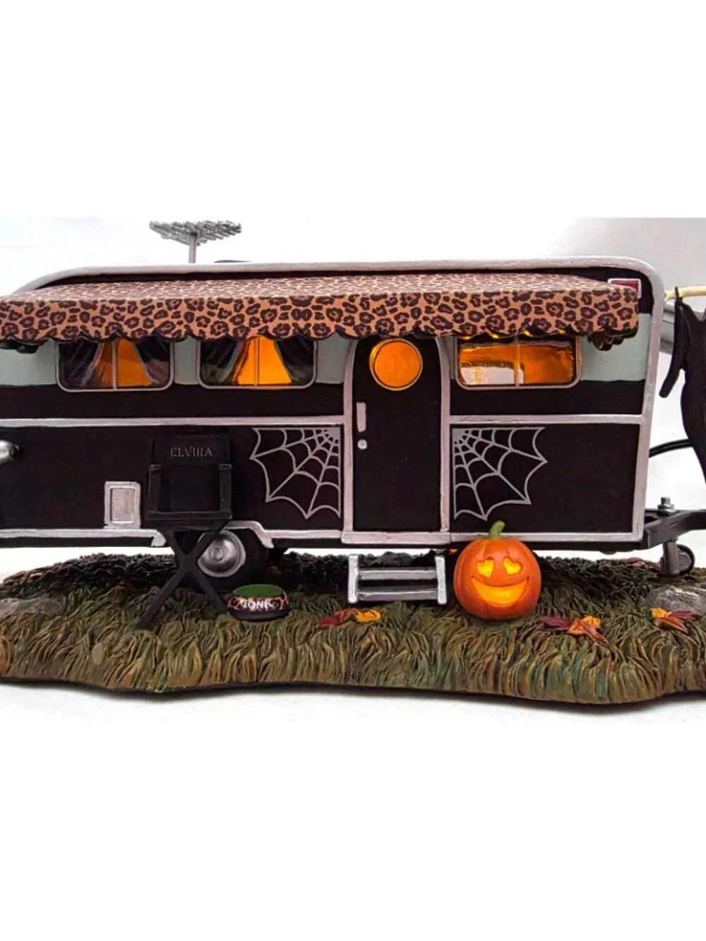 Dept 56 ELVIRAs CELEBRITY TRAILER Fall Halloween Village building house 6009786